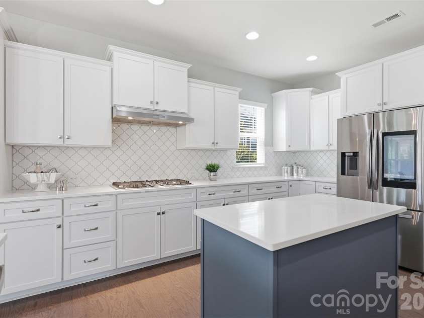 964 Bellegray Lane, Concord, NC 28027.  MLS# CAR4354778, YatesRealty ID 16290. 