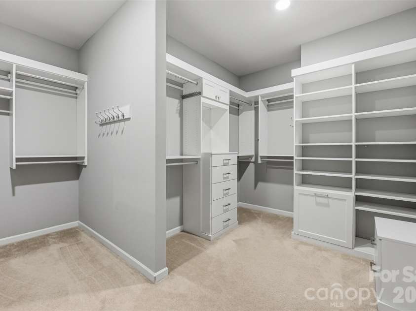 964 Bellegray Lane, Concord, NC 28027.  MLS# CAR4354778, YatesRealty ID 16290. 