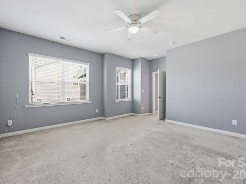 964 Bellegray Lane, Concord, NC 28027.  MLS# CAR4354778, YatesRealty ID 16290. 