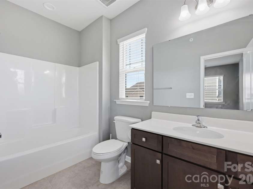 964 Bellegray Lane, Concord, NC 28027.  MLS# CAR4354778, YatesRealty ID 16290. 