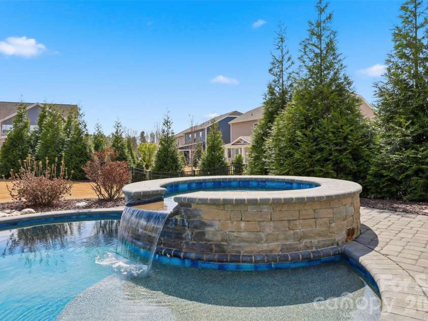 964 Bellegray Lane, Concord, NC 28027.  MLS# CAR4354778, YatesRealty ID 16290. 