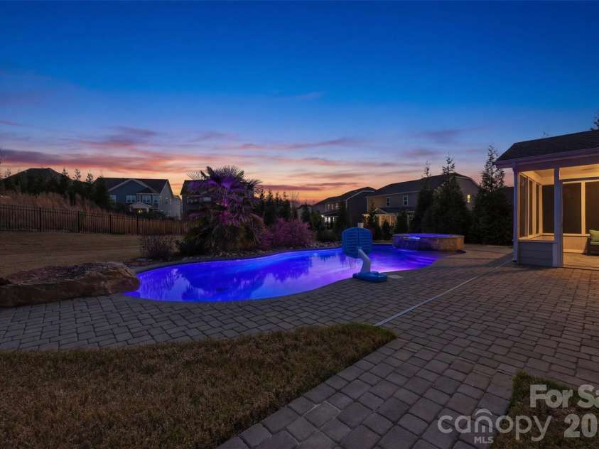 964 Bellegray Lane, Concord, NC 28027.  MLS# CAR4354778, YatesRealty ID 16290. 