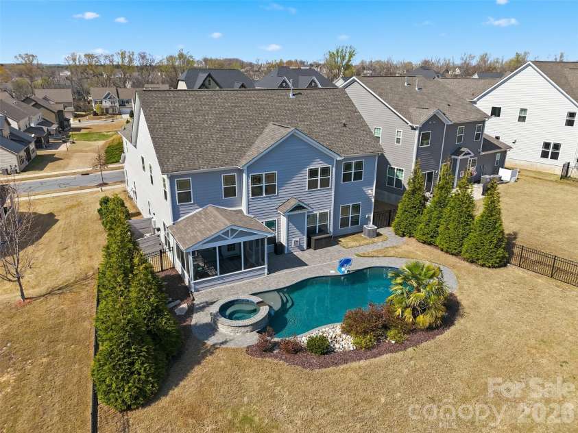 964 Bellegray Lane, Concord, NC 28027.  MLS# CAR4354778, YatesRealty ID 16290. 