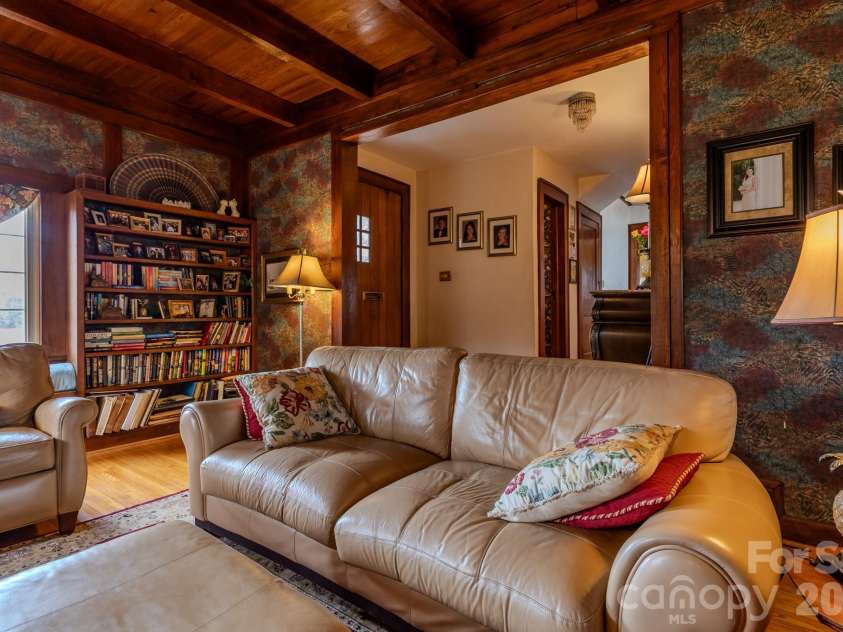 210 Gaston Street, Kings Mountain, NC 28086.  MLS# CAR4358059, YatesRealty ID 16291. 