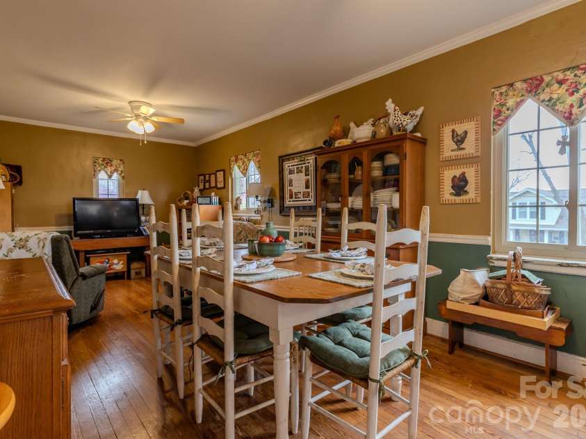 210 Gaston Street, Kings Mountain, NC 28086.  MLS# CAR4358059, YatesRealty ID 16291. 