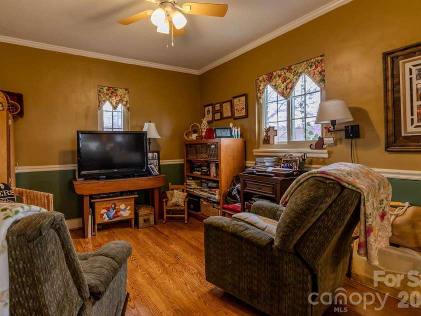 210 Gaston Street, Kings Mountain, NC 28086.  MLS# CAR4358059, YatesRealty ID 16291. 