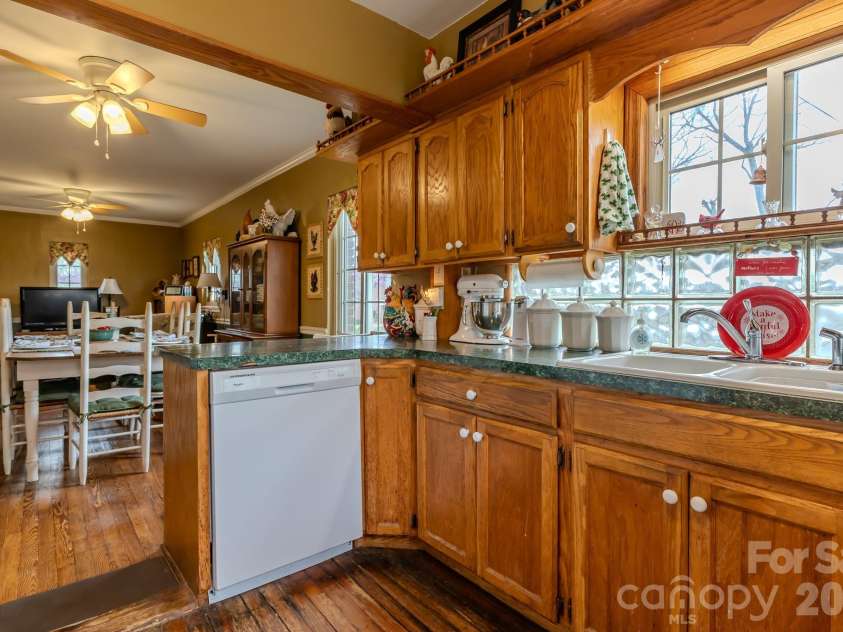 210 Gaston Street, Kings Mountain, NC 28086.  MLS# CAR4358059, YatesRealty ID 16291. 