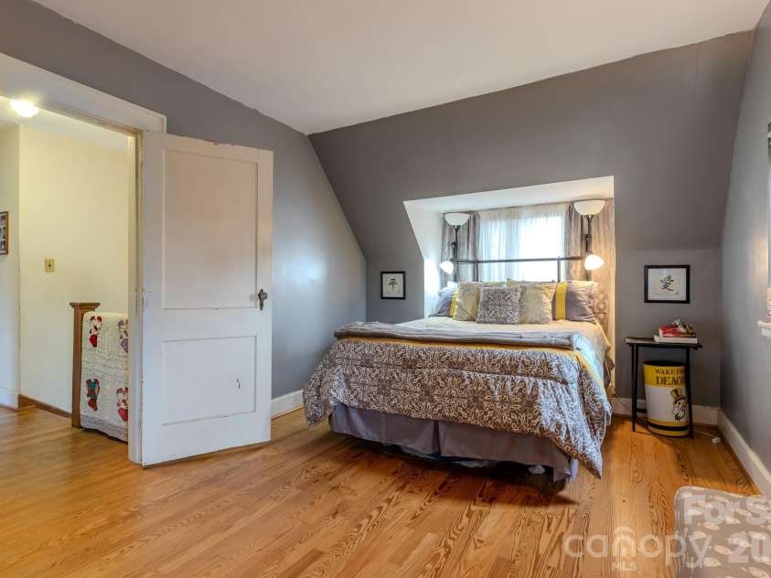 210 Gaston Street, Kings Mountain, NC 28086.  MLS# CAR4358059, YatesRealty ID 16291. 