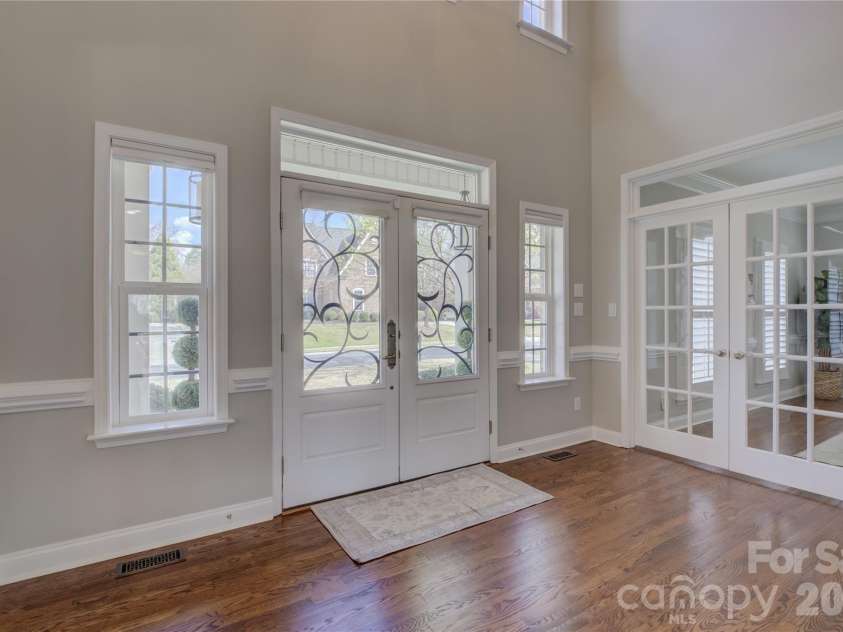16915 Turtle Point Road, Charlotte, NC 28278.  MLS# CAR4360965, YatesRealty ID 16292. 