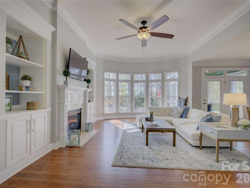 16915 Turtle Point Road, Charlotte, NC 28278.  MLS# CAR4360965, YatesRealty ID 16292. 