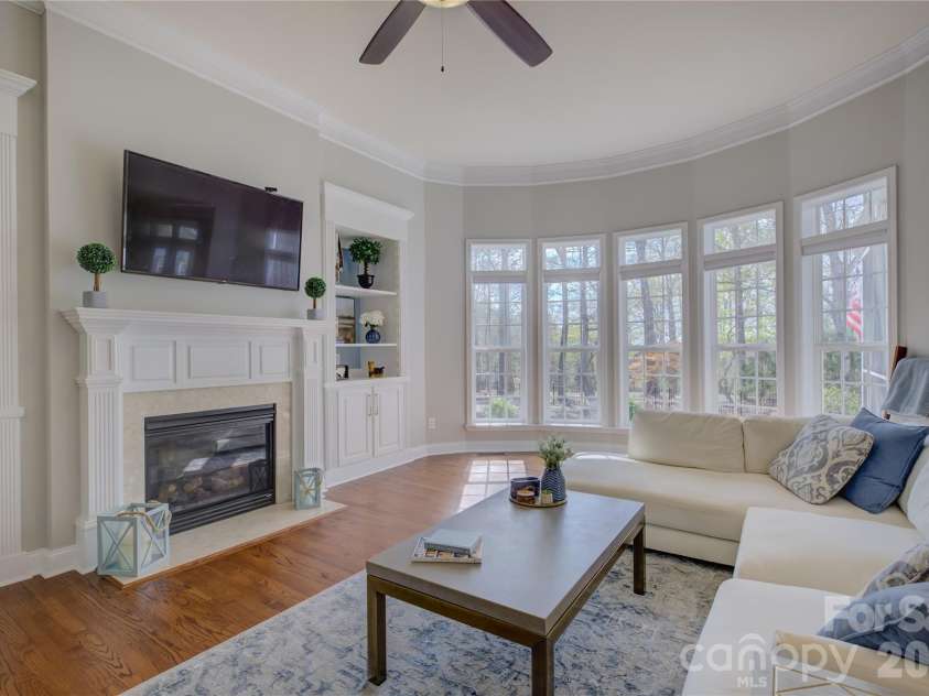 16915 Turtle Point Road, Charlotte, NC 28278.  MLS# CAR4360965, YatesRealty ID 16292. 