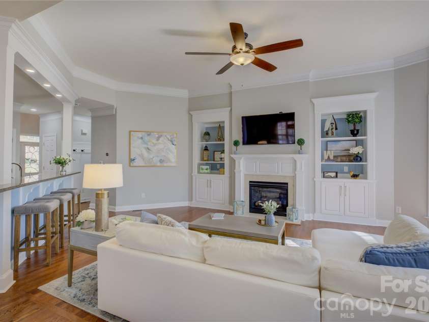 16915 Turtle Point Road, Charlotte, NC 28278.  MLS# CAR4360965, YatesRealty ID 16292. 