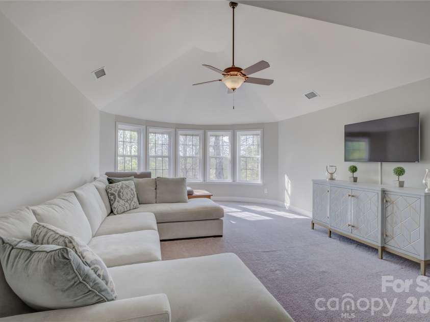 16915 Turtle Point Road, Charlotte, NC 28278.  MLS# CAR4360965, YatesRealty ID 16292. 