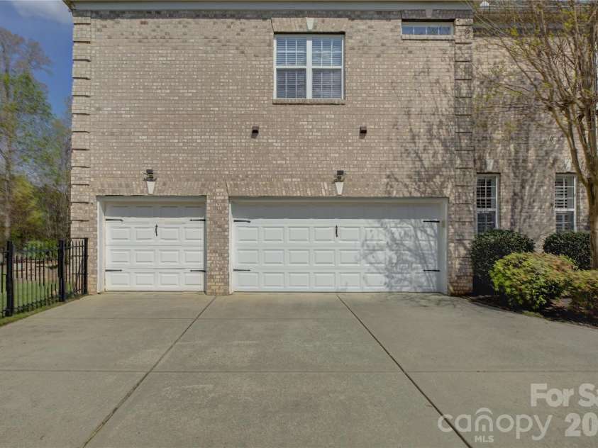 16915 Turtle Point Road, Charlotte, NC 28278.  MLS# CAR4360965, YatesRealty ID 16292. 