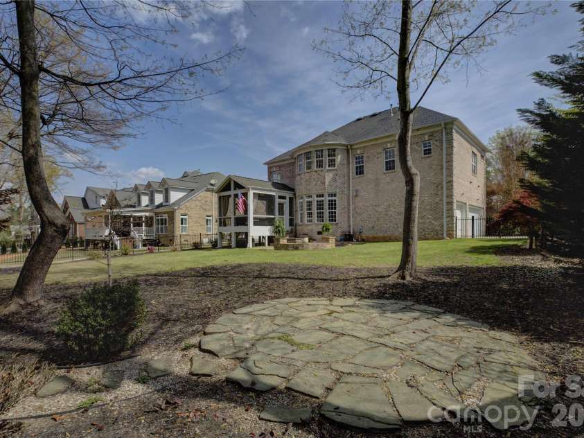 16915 Turtle Point Road, Charlotte, NC 28278.  MLS# CAR4360965, YatesRealty ID 16292. 