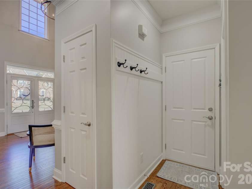 16915 Turtle Point Road, Charlotte, NC 28278.  MLS# CAR4360965, YatesRealty ID 16292. 