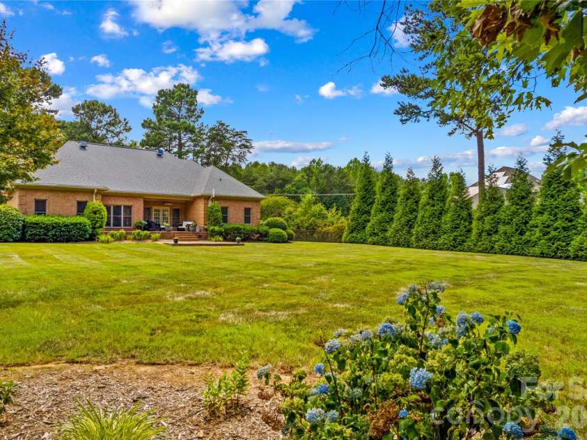 107 Kenway Loop, Mooresville, NC 28117.  MLS# CAR4398278, YatesRealty ID 16293. 