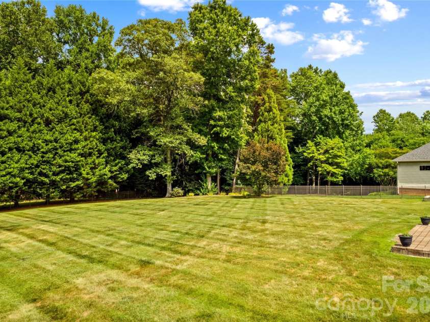 107 Kenway Loop, Mooresville, NC 28117.  MLS# CAR4398278, YatesRealty ID 16293. Fenced Back Yard