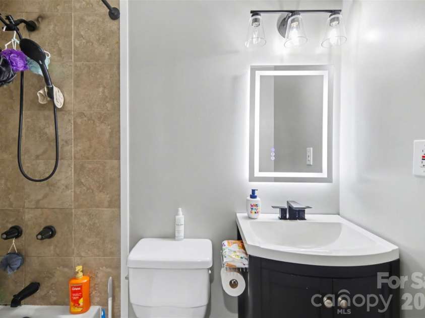 1797 Drywood Circle, Lancaster, SC 29720.  MLS# CAR4367511, YatesRealty ID 16294. Bathroom 2