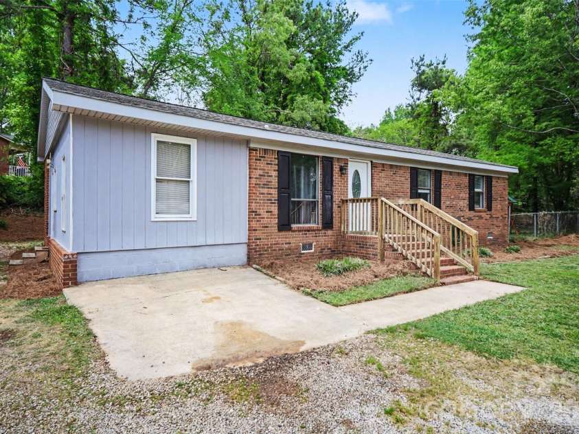 1797 Drywood Circle, Lancaster, SC 29720.  MLS# CAR4367511, YatesRealty ID 16294. Front Exterior