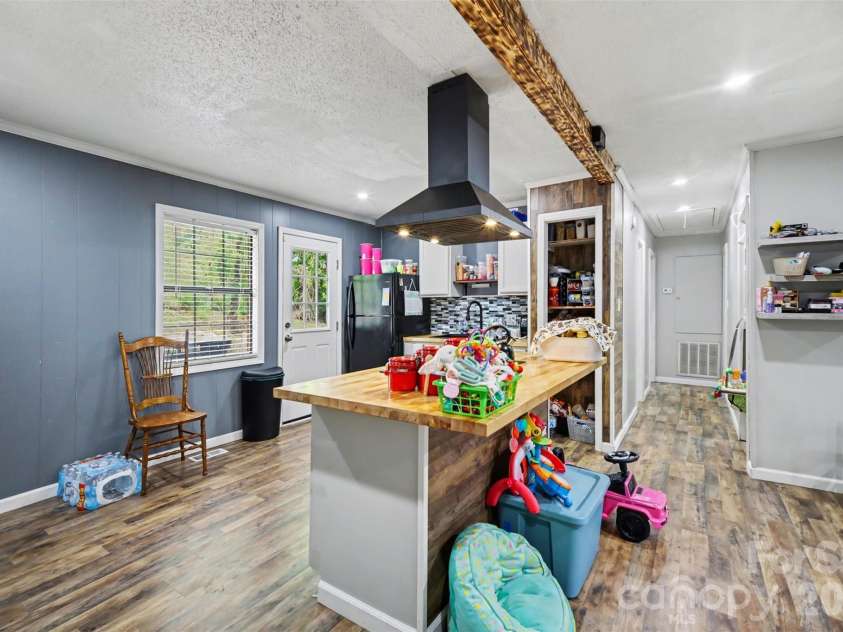 1797 Drywood Circle, Lancaster, SC 29720.  MLS# CAR4367511, YatesRealty ID 16294. Kitchen