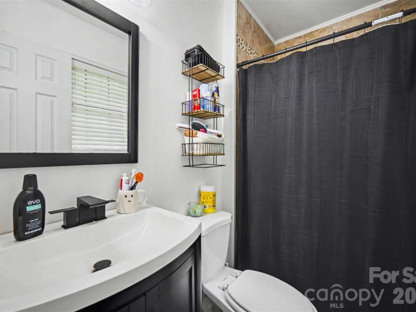 1797 Drywood Circle, Lancaster, SC 29720.  MLS# CAR4367511, YatesRealty ID 16294. Primary Bathroom