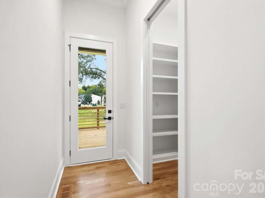 1412 Kennon Street, Charlotte, NC 28205.  MLS# CAR4425870, YatesRealty ID 16295. 