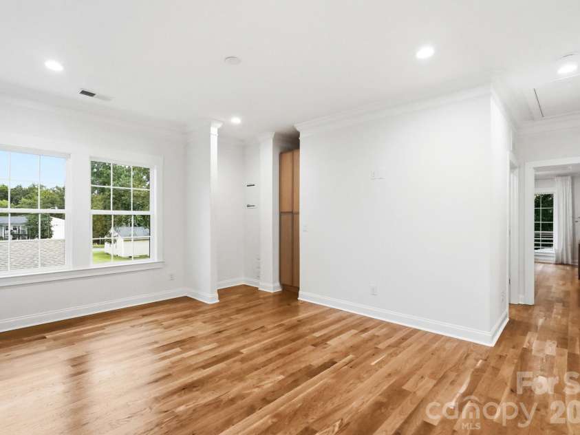 1412 Kennon Street, Charlotte, NC 28205.  MLS# CAR4425870, YatesRealty ID 16295. 