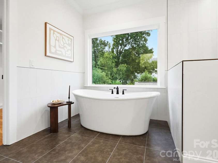 1412 Kennon Street, Charlotte, NC 28205.  MLS# CAR4425870, YatesRealty ID 16295. 