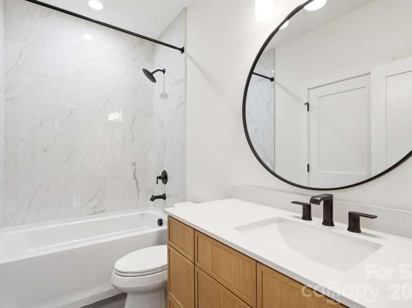 1412 Kennon Street, Charlotte, NC 28205.  MLS# CAR4425870, YatesRealty ID 16295. 