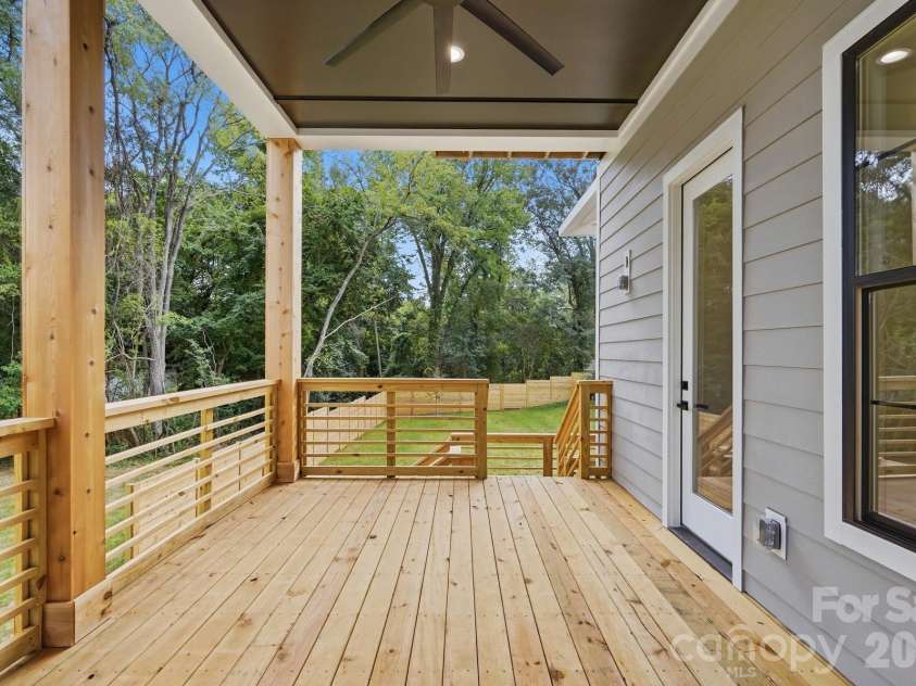 1412 Kennon Street, Charlotte, NC 28205.  MLS# CAR4425870, YatesRealty ID 16295. 