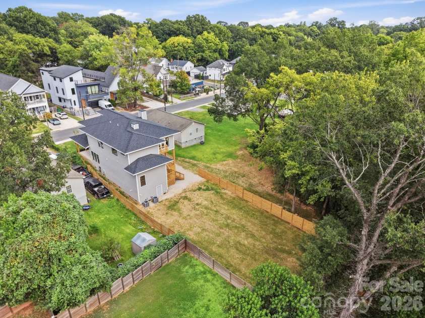 1412 Kennon Street, Charlotte, NC 28205.  MLS# CAR4425870, YatesRealty ID 16295. 
