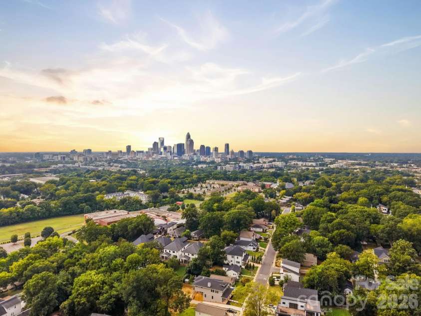1412 Kennon Street, Charlotte, NC 28205.  MLS# CAR4425870, YatesRealty ID 16295. 
