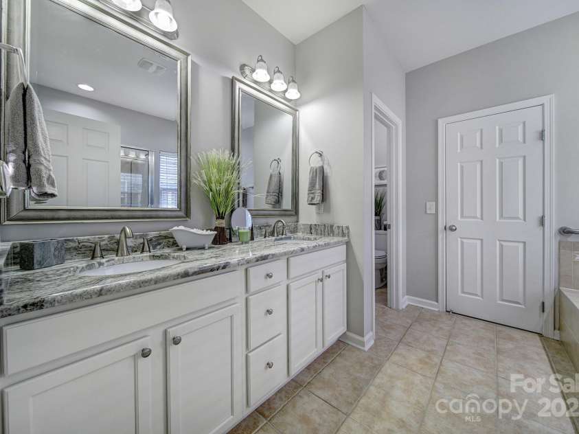 7123 Meyer Road, Fort Mill, SC 29715.  MLS# CAR4248751, YatesRealty ID 16296. 