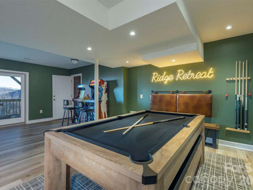 322 Goldenleaf Road, Mars Hill, NC 28754.  MLS# CAR4317363, YatesRealty ID 16298. 