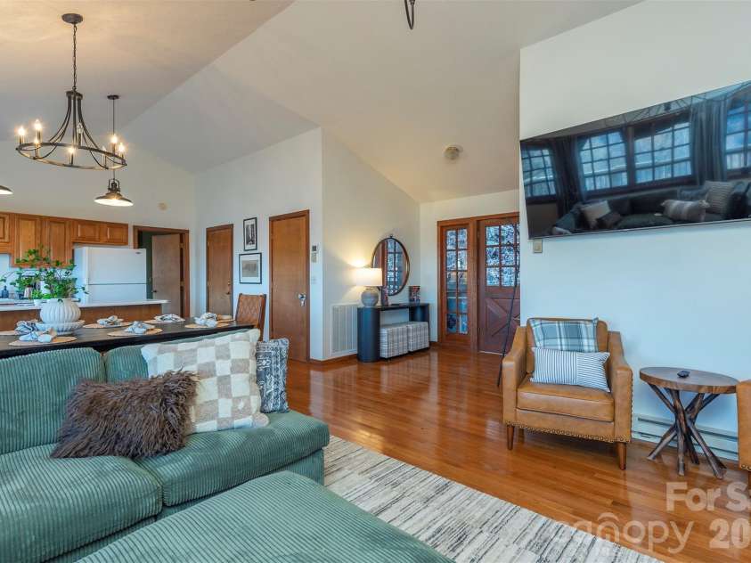 322 Goldenleaf Road, Mars Hill, NC 28754.  MLS# CAR4317363, YatesRealty ID 16298. With 65