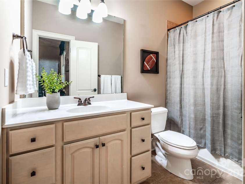 122 Sleepy Cove Trail, Mooresville, NC 28117.  MLS# CAR4260257, YatesRealty ID 16299. 
