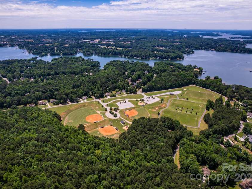 122 Sleepy Cove Trail, Mooresville, NC 28117.  MLS# CAR4260257, YatesRealty ID 16299. 