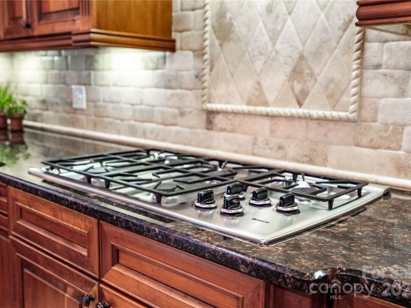 122 Sleepy Cove Trail, Mooresville, NC 28117.  MLS# CAR4260257, YatesRealty ID 16299. 
