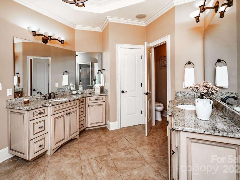 122 Sleepy Cove Trail, Mooresville, NC 28117.  MLS# CAR4260257, YatesRealty ID 16299. 
