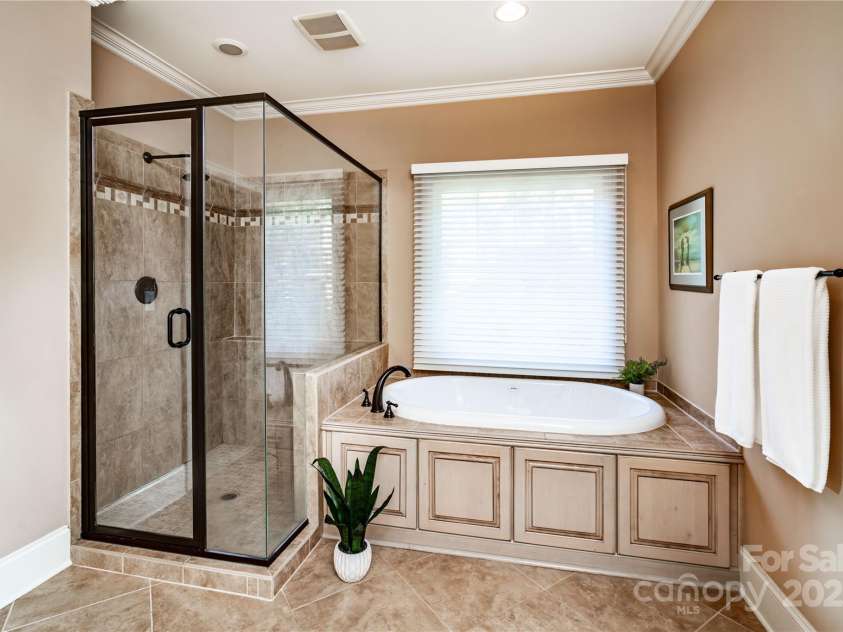 122 Sleepy Cove Trail, Mooresville, NC 28117.  MLS# CAR4260257, YatesRealty ID 16299. 