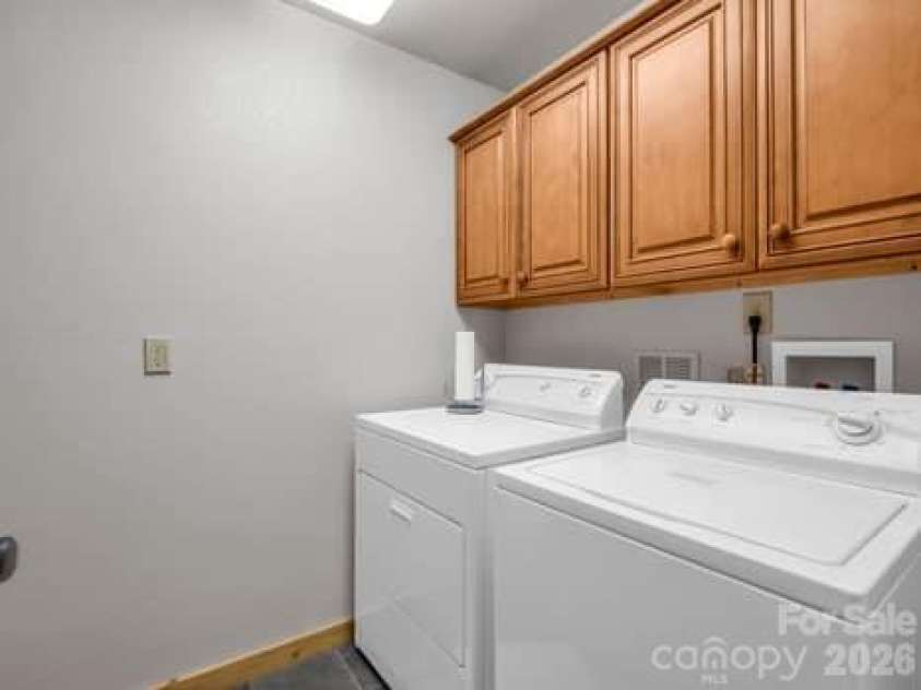 202 Panorama Drive, Nebo, NC 28761.  MLS# CAR4287111, YatesRealty ID 16299. 
