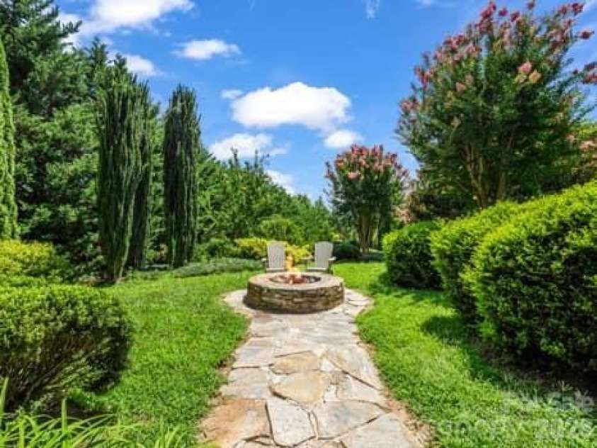 202 Panorama Drive, Nebo, NC 28761.  MLS# CAR4287111, YatesRealty ID 16299. 