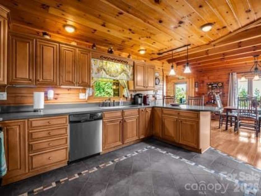202 Panorama Drive, Nebo, NC 28761.  MLS# CAR4287111, YatesRealty ID 16299. Main house kitchen