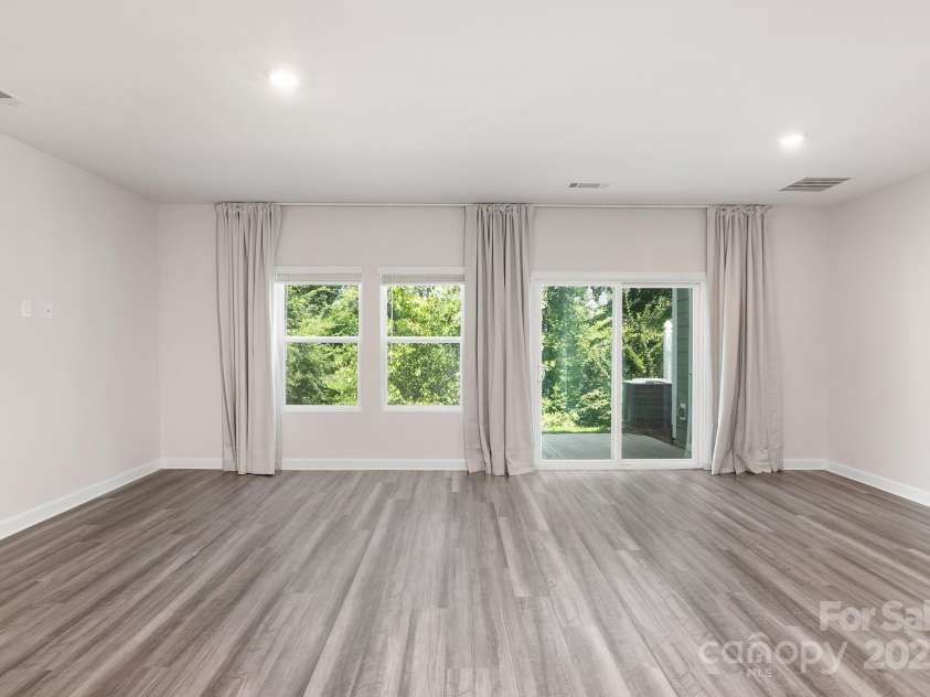 3506 Auburn Curb Road, Charlotte, NC 28217.  MLS# CAR4276113, YatesRealty ID 163. 