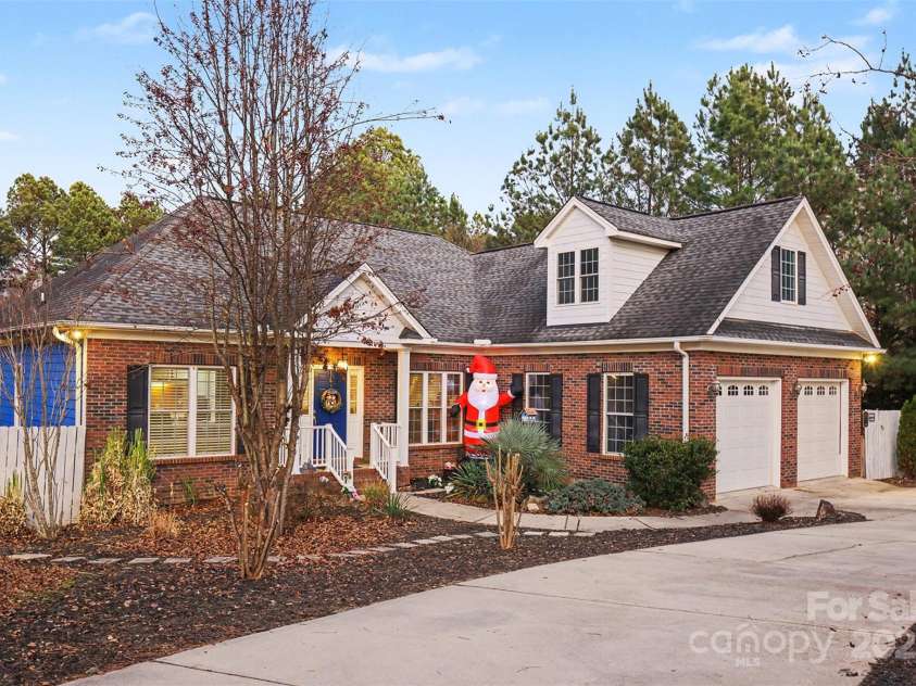 5418 Commodore Place, Clover, SC 29710.  MLS# CAR4329218, YatesRealty ID 1630. 