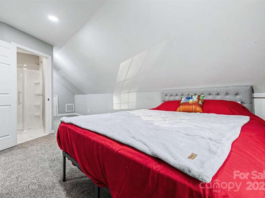 5418 Commodore Place, Clover, SC 29710.  MLS# CAR4329218, YatesRealty ID 1630. 