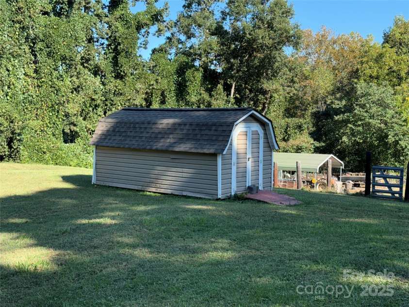 602 Green Chapman Road, Gastonia, NC 28056.  MLS# CAR4311889, YatesRealty ID 1630. 