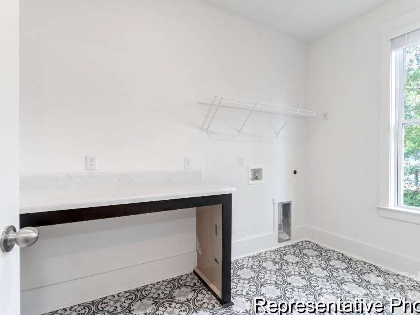 236 Wheatfield Drive, Statesville, NC 28677.  MLS# CAR4262985, YatesRealty ID 16300. 