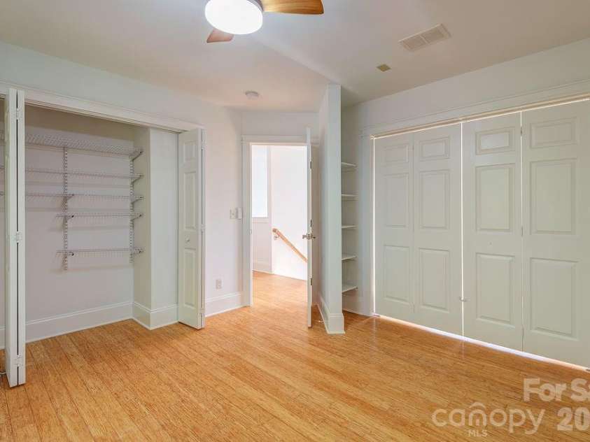 60 Sunrise Drive, Asheville, NC 28806.  MLS# CAR4300422, YatesRealty ID 16300. 